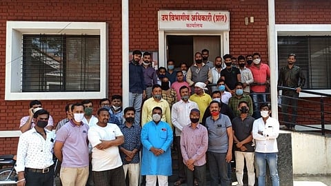trade union opposes keeping the shops closed for two days yeola Nashik News