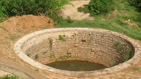Toxic substances have been dumped in public water supply wells in Hanumanwadi area
