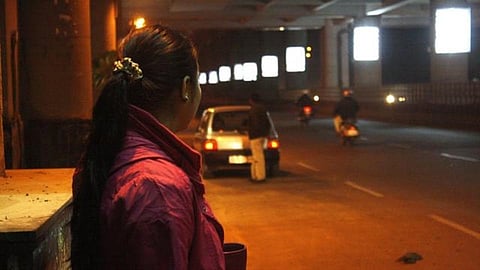 woman molest by taxi diver.jpg
