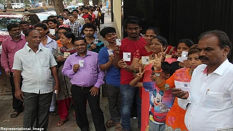 आदित्य ठाकरेंच्या 'वरळी' मतदार संघात मतदानाचा टक्का घसरला