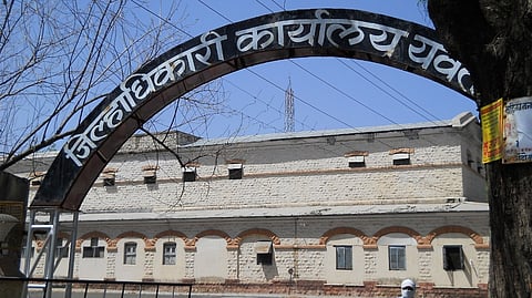 Demand for transfer of District Collector in Yavatmal