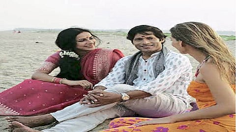 मुंबईत ‘हिज फादर्स व्हॉईस’चा प्रीमियर सोहळा
