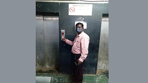 रायगडच्या जिल्हा रुग्णालयातील लिफ्ट तब्बल सात वर्षांनंतर सुरू; सामाजिक संस्थांचा पाठपुरावा