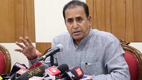 'इतके वर्षे केंद्रीय मंत्री आणि मुख्यमंत्री असून शरद पवार यांना पायलट सुद्धा सुरक्षेसाठी नव्हता'; अनिल देशमुखांची प्रतिक्रिया
