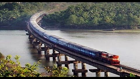 कोकणात जाणाऱ्या चाकरमान्यांसाठी रेल्वेचाही प्रस्ताव; वाचा आताची सर्वात मोठी अपडेट