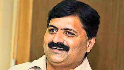 तरीही काँग्रेसचेच काम करण्यावर यादव ठाम