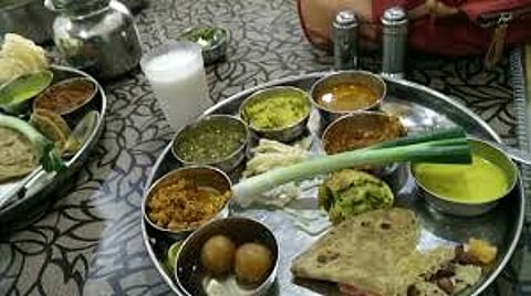 हॉटेल व्यवसायाला 'अच्छे दिन'