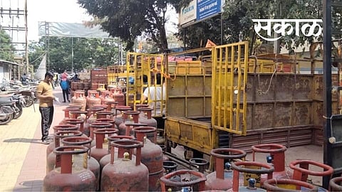 381 cylinder seized, 22 arrested in Action against domestic gas cylinder thieves in old sangvi