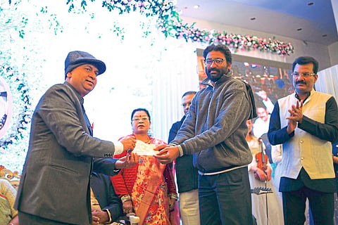 one nagpurian gave donation on his birthday.