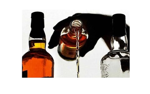 Goa-made liquor seized in Chandgad taluka Kolhapur Marathi News
