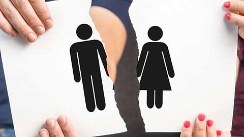 husband bite his wife on her wrist gets divorce