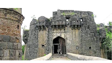 खर्डा किल्ल्याचे संग्रहित छायाचित्र.