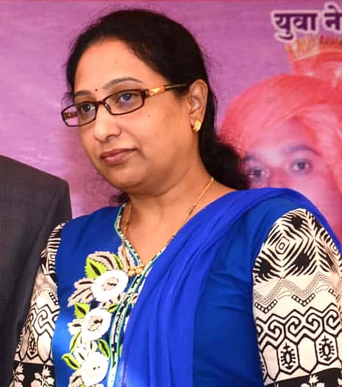दुसाणे गावच्या "लेकी'ची "हॉटस्पॉट' मालेगावला रुग्णसेवा