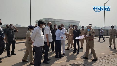 Pune Sharad Pawar pays a visit to Serum Institute