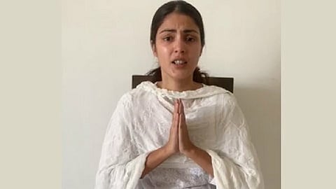 तीन दिवसांच्या चौकशीत NCB नं रियाला विचारले हे ५५ प्रश्न, अभिनेत्रीला फुटला घाम