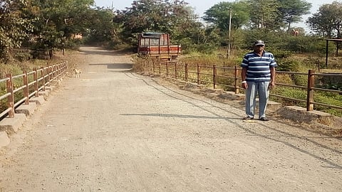 Youth Developed Road Of Virmade To Kalambe Satara