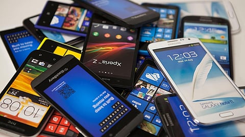 The school need donation of Android phones for the online education of poor children