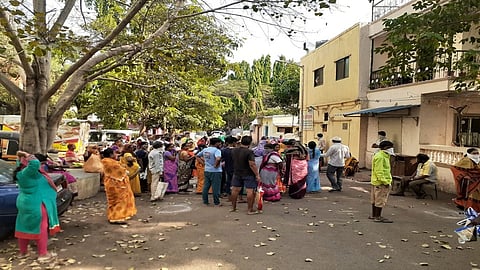 Violation of the rules by the citizen and the shopkeeper for rationing dueing lockdown