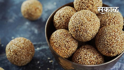What is the health and religious significance of sesame-jaggery on makar sankranti