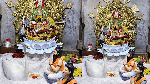 Worship of Shri Ambabai as Saraswati hymn