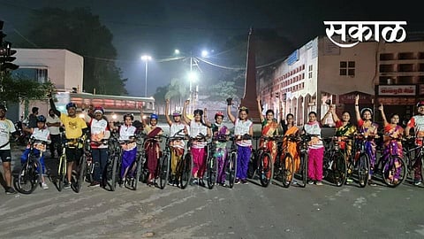 नऊवारी नेसून रणरागिणींची बारामती-पंढरपूर सायकल सफर