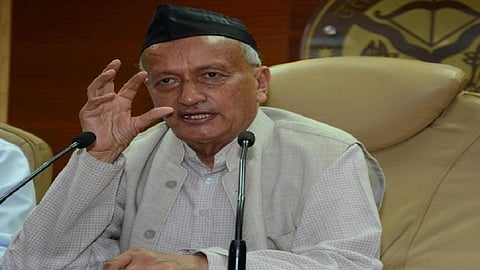राज्यपालांनी बोलावलेल्या बैठकीला उद्धव ठाकरे गैरहजर, पण...