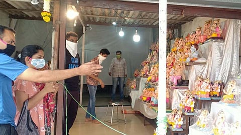 भोसरीत गणेशमूर्तींचे स्टॉल उभारणी सुरू, मात्र बहुतांश चौकांमध्ये शांतताच