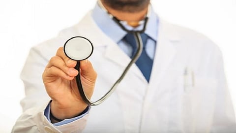 मुंबई शहराला पडलीये ग्रामीण भागाची गरज! पालिका मागवणार तज्ज्ञ डॉक्टर...