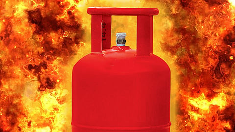 One injured in Cylinder explosion in Upper Indira Nagar Pune