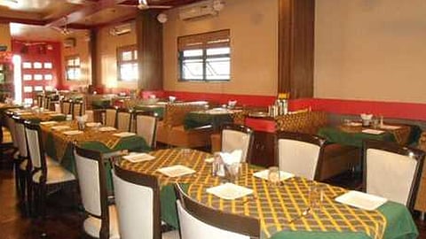 डिसेंबरमध्ये "अच्छे दिन'ची आस; हॉटेल व्यावसायिक प्रतीक्षेत