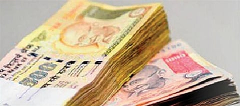 पाचशे आणि हजारांच्या नोटांचे काय करायचे?