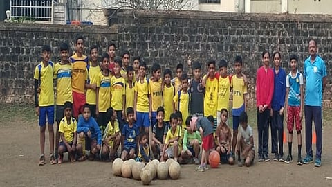 football player shrinivas jadhav story kolhapur marathi news
