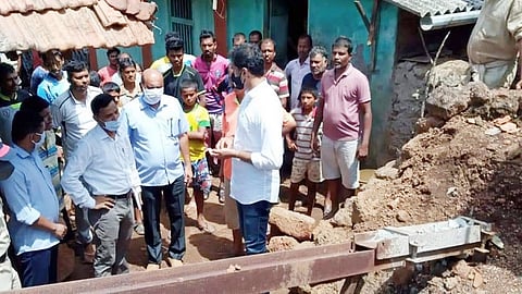 mla yogesh kadam interact with villagers in the affected village through social media