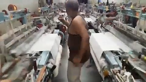 malegaon worker.png