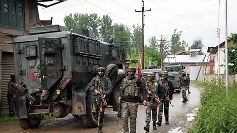 military main.gif