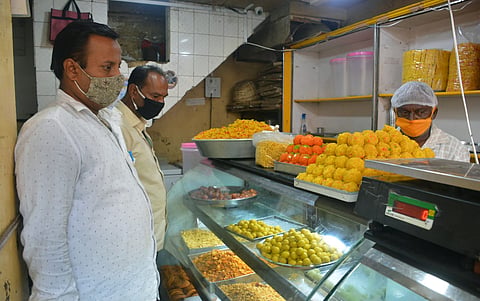 mithai pedhe.jpg