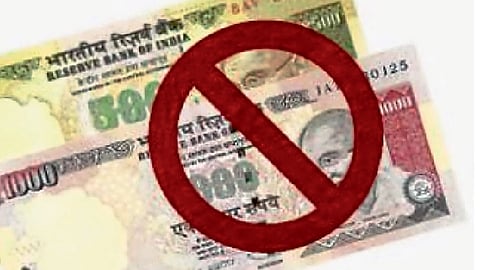 नोटाबंदीच्या काळात दागिने विकणाऱ्या सराफांना नोटीस