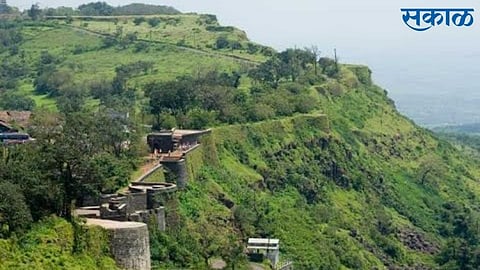 historic buildings forts forts open to tourists in kolhapur