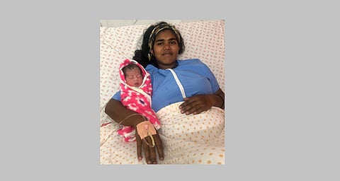 woman gives birth to a girl in the opposite situation at Nagpur