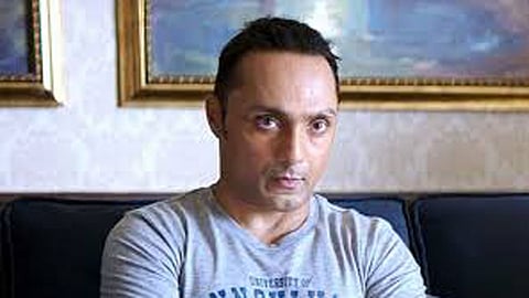 Rahul bose pays 442 rupees for 2 bananas in 5 star hotel