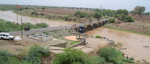 heavy rain in akola, buldana, washim district !, weather department signs; Monsoon active in Varhad