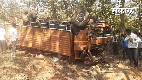 Accident near Sindewahi Chandrapur 5 people no more