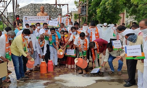 In Shevgaon, there was anti-government sloganeering