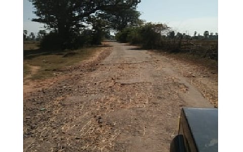 tekda kambalpetha road condition is in worst condition in sironcha of gadchiroli