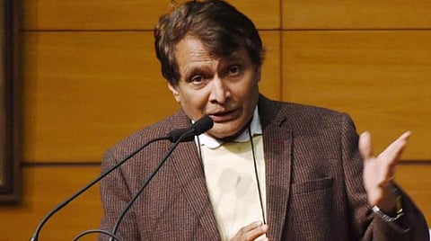 Vidarbha youth should become self-reliant through industrial development
