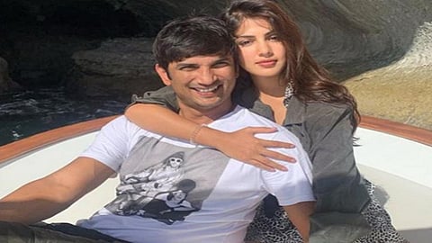 धक्कादायक खुलासा ! रिया आणि सुशांतने बनवला होता एक खास WhatsApp ग्रुप, चर्चा व्हायची ड्रग्सची