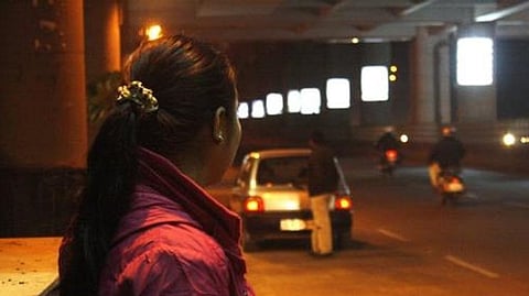woman molest by car driver