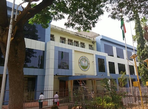 "झेडपी'तील शिपाई 20-25 जणांच्या संपर्कात