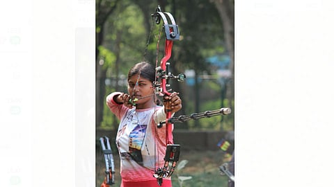 चीनच्या मैदानावर चालणार मोनालीचा तिरकमठा