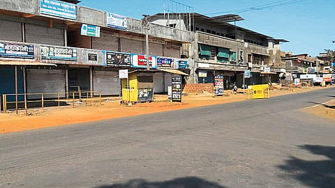 Corona Effect Curfew In Shrungartali Ratnagiri Marathi News